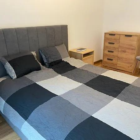 Urban Glow, 2 Bedroom Cosy - Coresi Mall Apartment Brasov