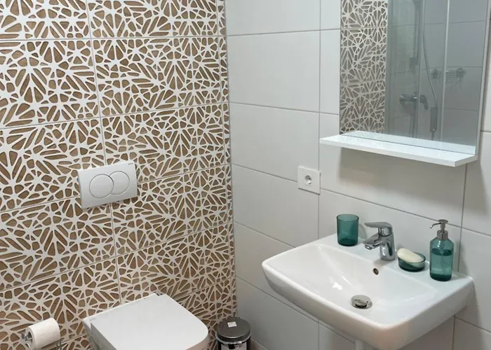 Urban Glow, 2 Bedroom Cosy - Coresi Mall *